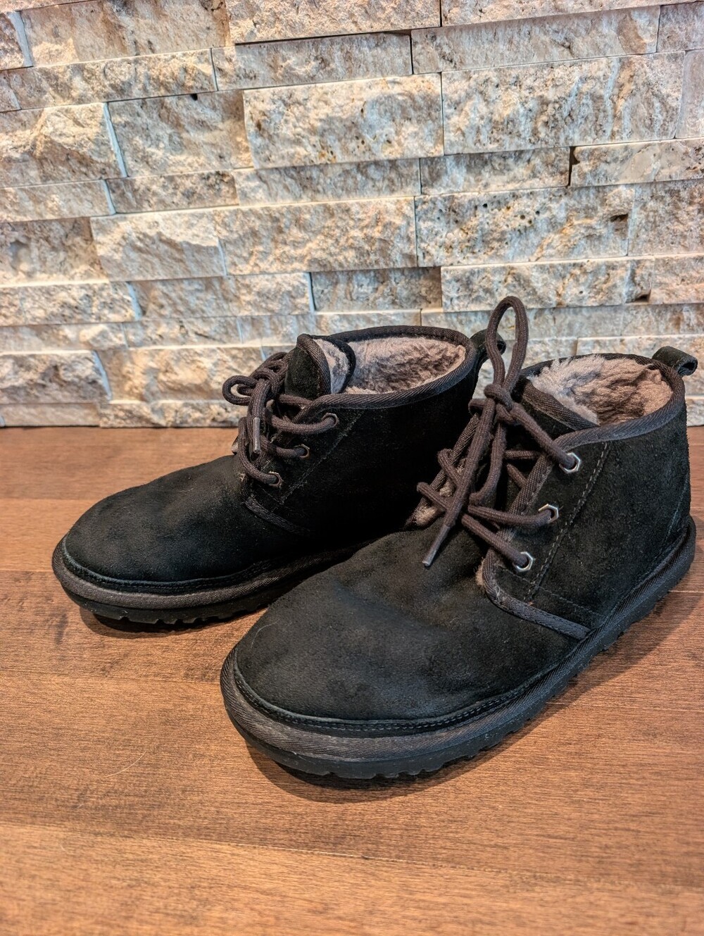 UGG Neumel Chukka Boot US 8